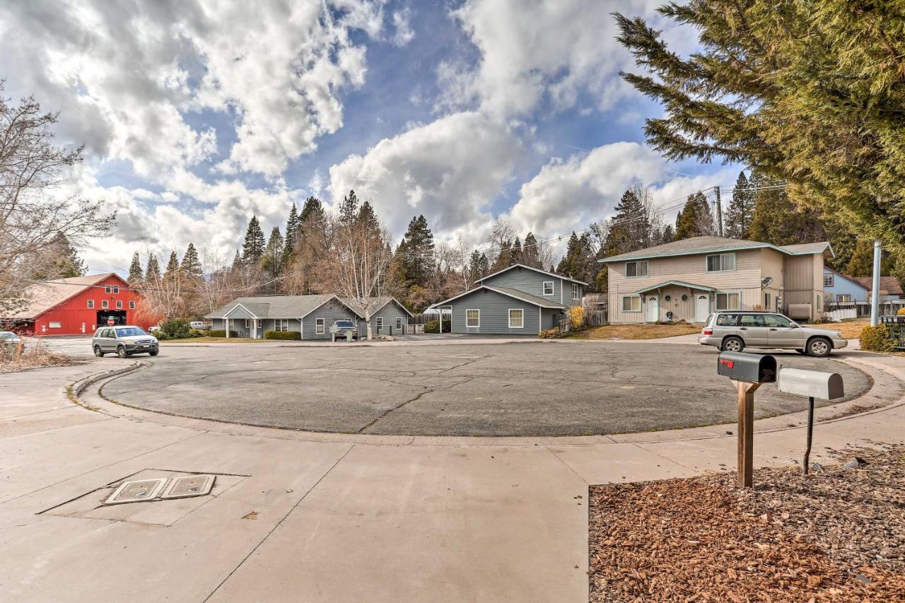 Villa Mount Shasta Escape With Balcony About Walk To Dtwn Exterior foto